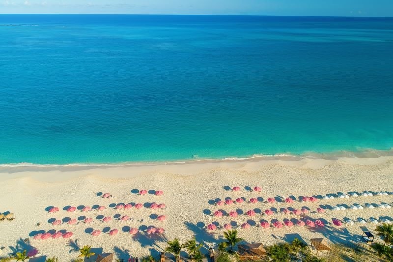 Vacation Travel Innovation Reviews showcases the clear water and beach scenery surrounding the islands' marine attractions.